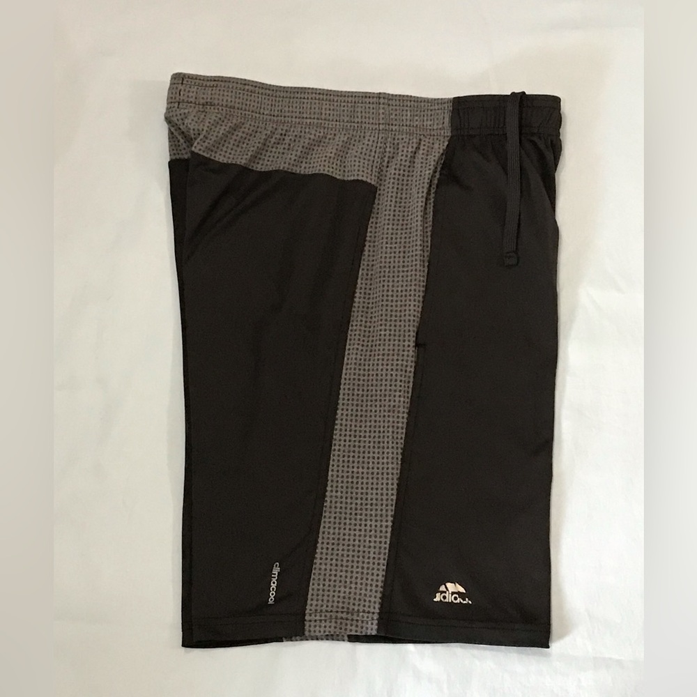 Mens Black & Gray Adidas Climacool Dri-Fit Athletic Shorts
Gym
AUM Baseball - Picture 10 of 15